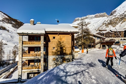 Cascade exterior.jpg
