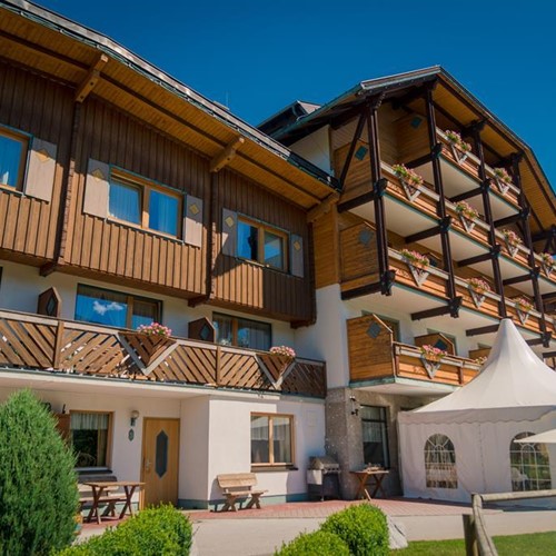 Aparthotel Ferienalm, Schladming - Exterior in Summer