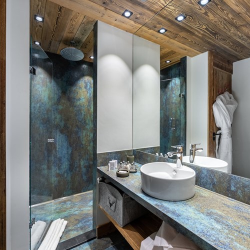 Best view - Location chalets Covarel - Val d'Isère Alpes - France – Salle de bain 2.jpg