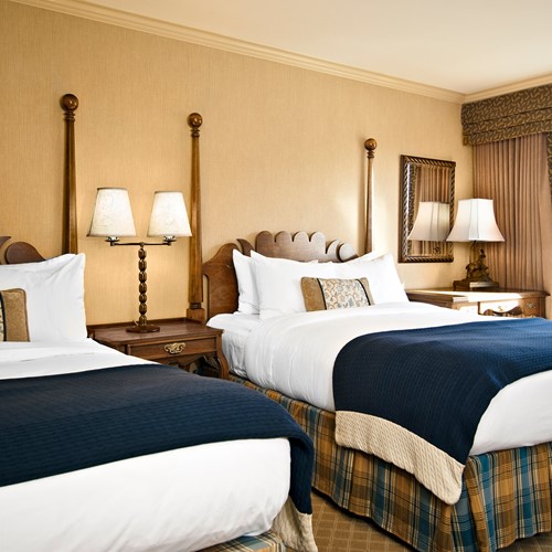 Fairmont-Chateau-Whistler-Fairmont-room.jpg